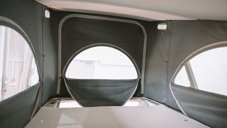 VW California Ocean Dachzelt mit Fenstern zum öffnen und schließen