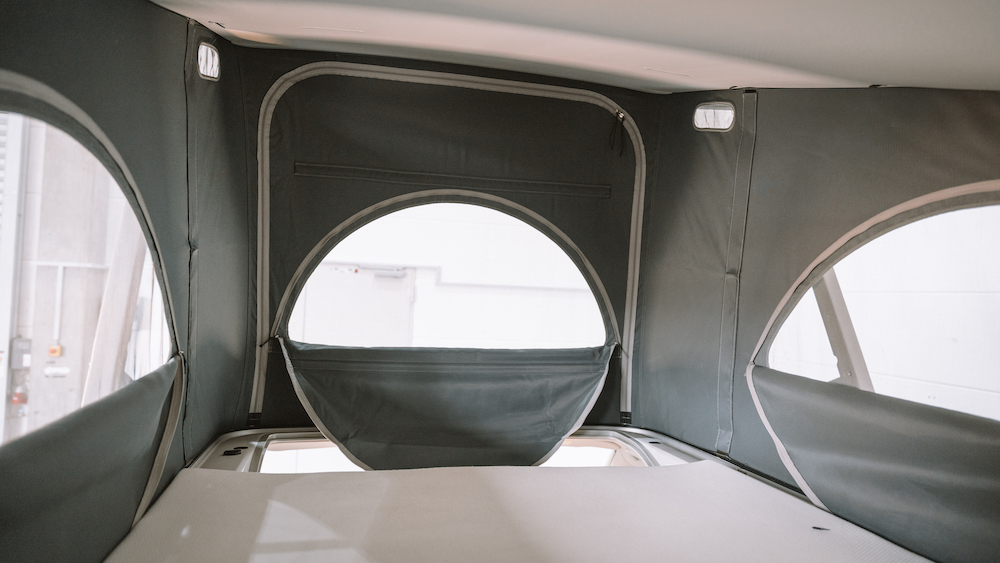 VW California Ocean Dachzelt mit Fenstern zum öffnen und schließen