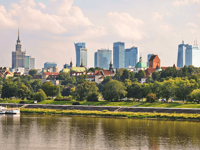 Skyline einer Stadt in Polen